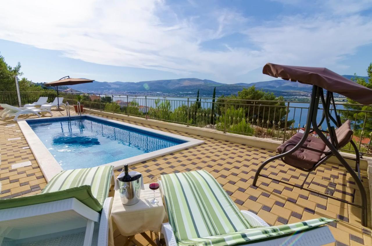 Luxury Villa Star Lights Trogir - Heated Pool, Hot Tub, Gym, Billiard Εξωτερικό φωτογραφία